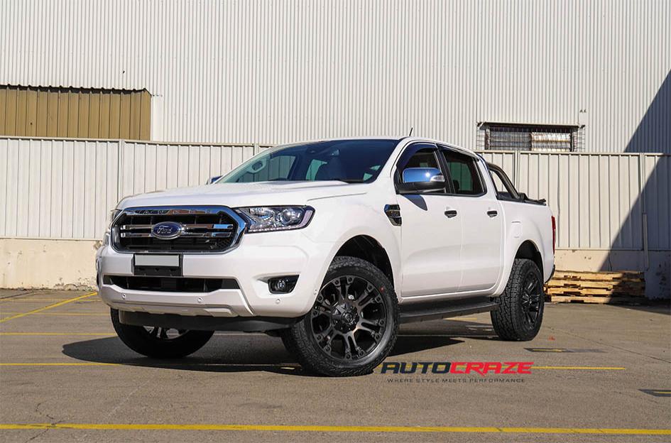 FORD-RANGER-VAPOR-BLACK-MACHINED-WITH-DARK-TINT